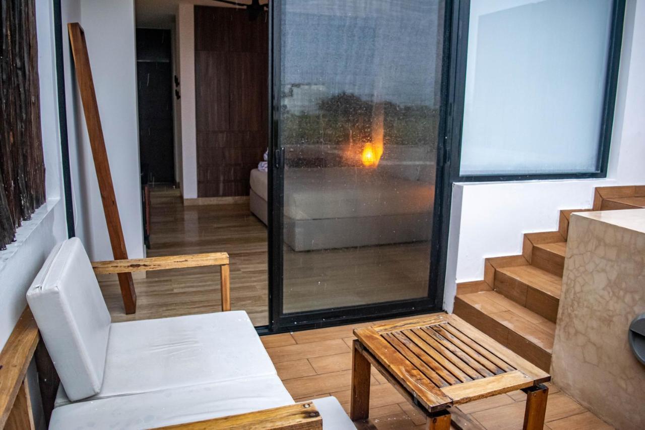 Amira Apartahotel